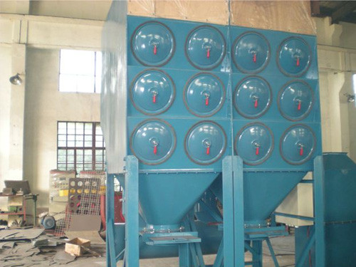 山東粉(fěn)末回收(shou)濾筒除(chú)塵器