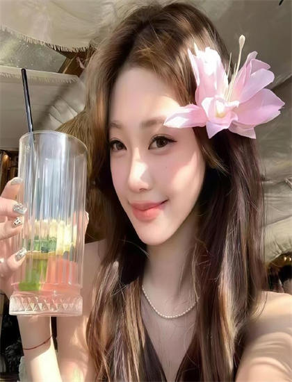 精品卡一卡二传媒_欧美激情在线视频_亚洲精品_一区二区